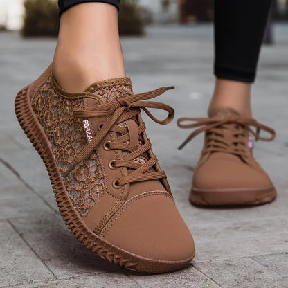 Breeze Lace Wide Toe Box Shoes™